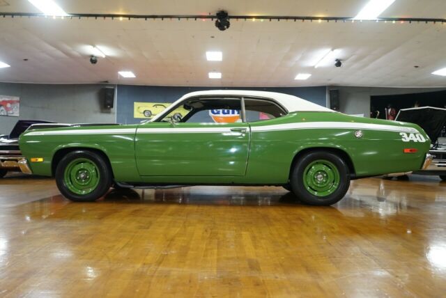 Plymouth Duster 1972 image number 21