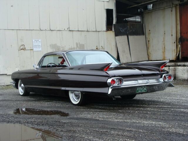 Cadillac DeVille 1961 image number 27