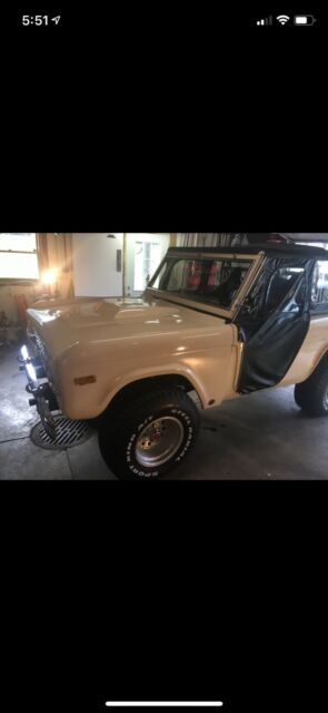 Ford Bronco 1977 image number 18