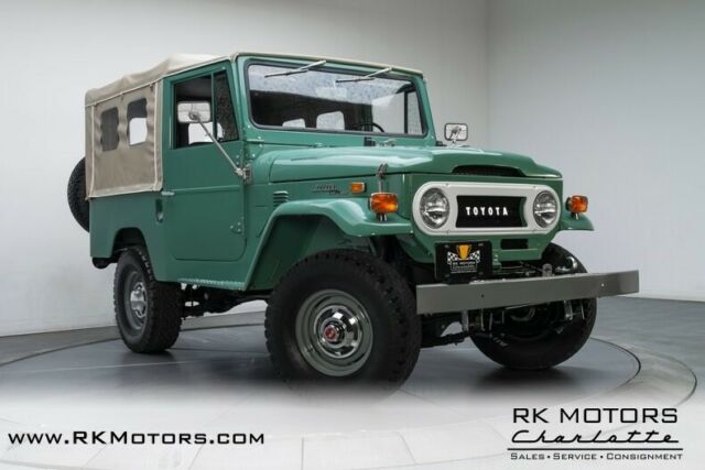 Toyota Land Cruiser 1972 image number 42