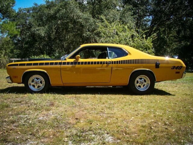 Plymouth Duster 1971 image number 27