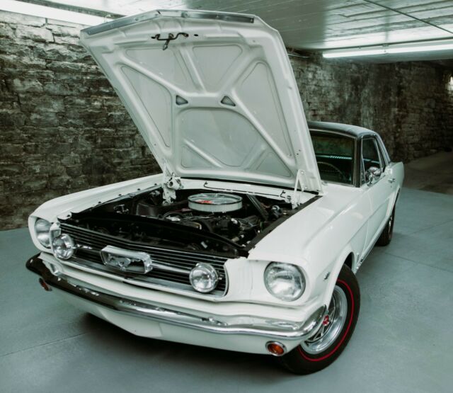 Ford Mustang 1966 image number 13