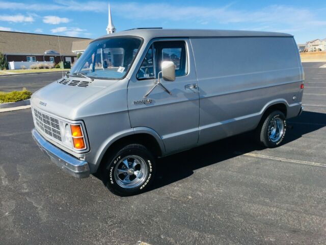 Dodge Ram Van 1979 image number 0