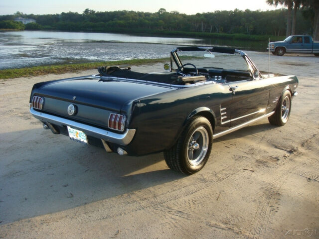 Ford Mustang 1966 image number 18