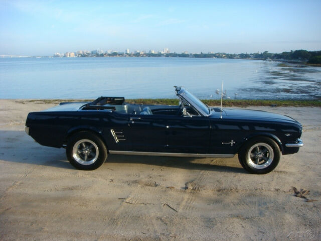 Ford Mustang 1966 image number 7