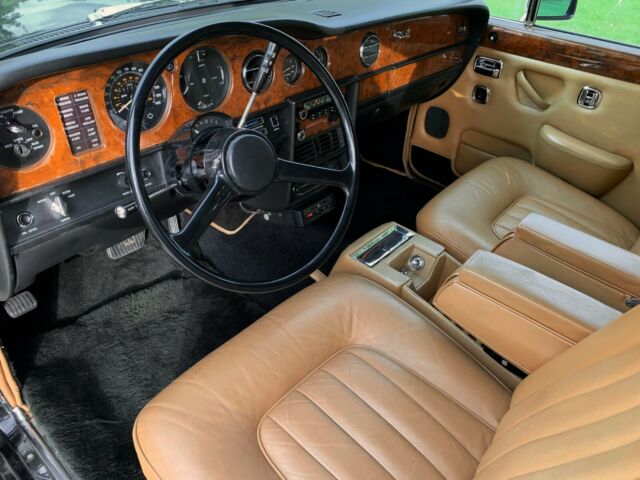 Bentley T2 Series 1979 image number 36