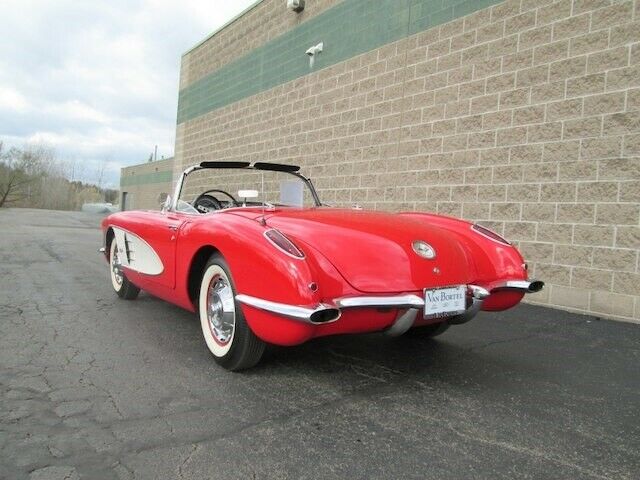 Chevrolet Corvette 1960 image number 12