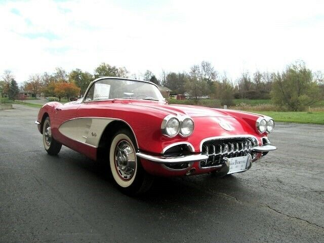 Chevrolet Corvette 1960 image number 33