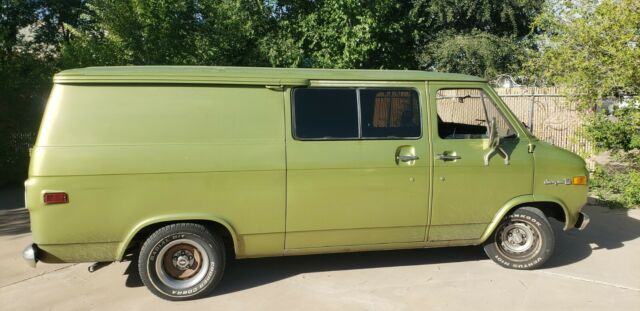 Chevrolet G20 Van 1972 image number 6