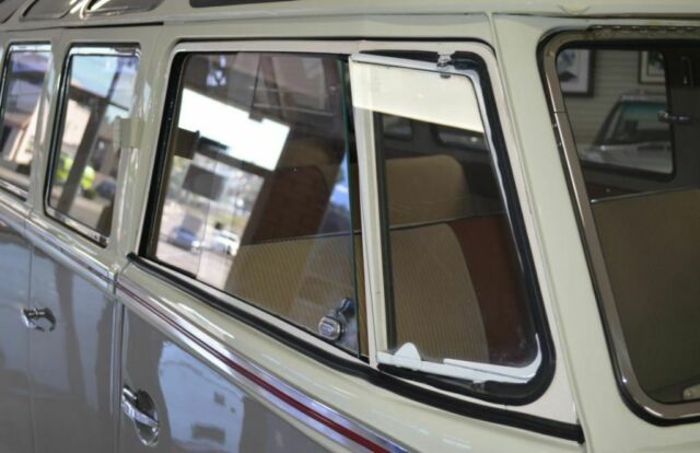 Volkswagen 23 Window Microbus 1958 image number 21