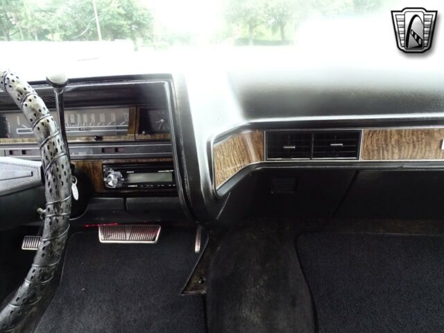 Cadillac DeVille 1970 image number 37