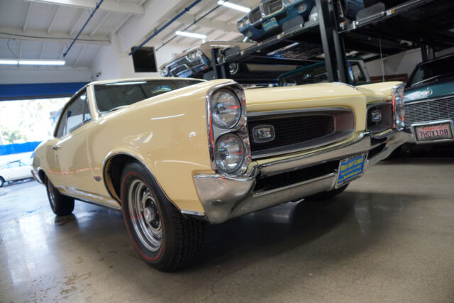 Pontiac GTO 2 Dr Hardtop 1966 image number 29