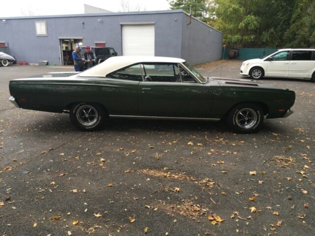 Plymouth Road Runner 1969 image number 28