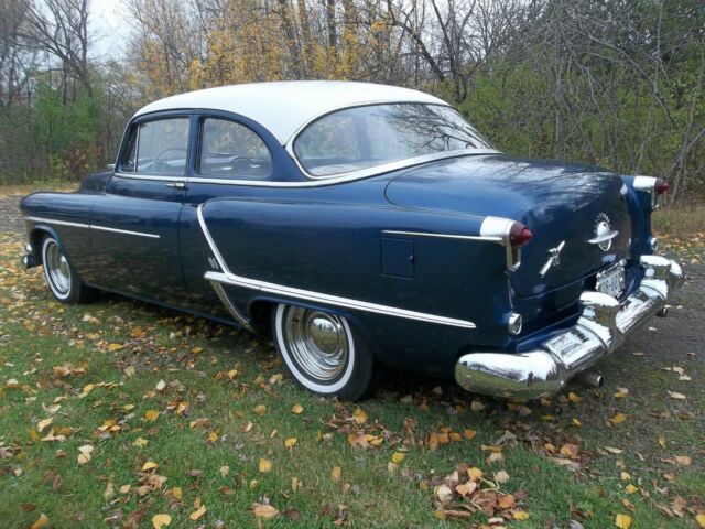 Oldsmobile Rocket Eighty-Eight 1953 image number 13