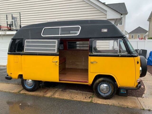 Volkswagen Bus/Vanagon 1972 image number 20