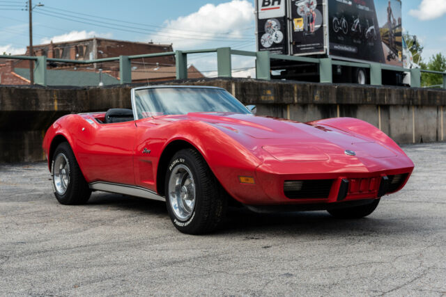 Chevrolet Corvette 1975 image number 0