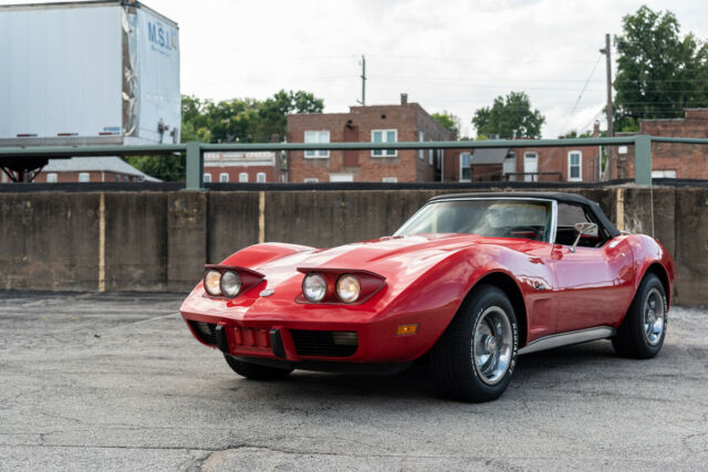 Chevrolet Corvette 1975 image number 12