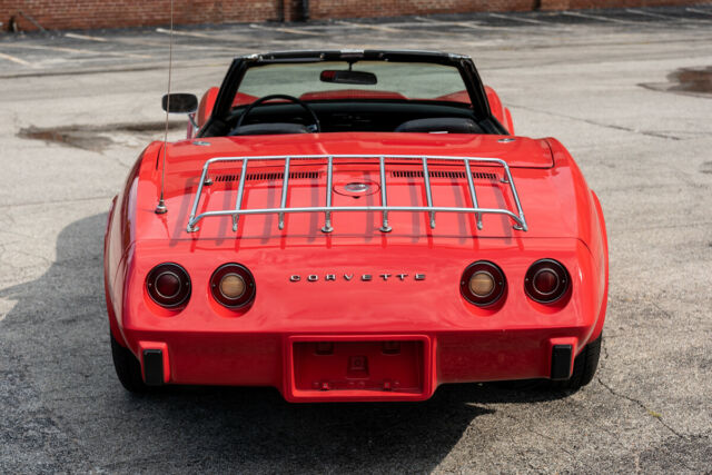 Chevrolet Corvette 1975 image number 2