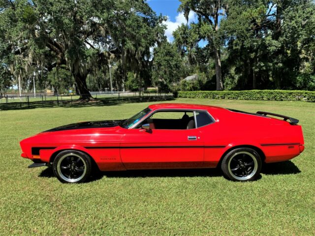 Ford Mustang 1972 image number 6