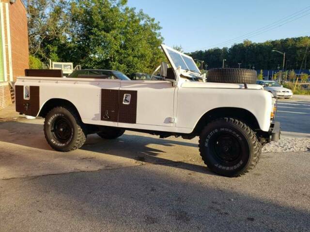 Land Rover Series IIa 1973 image number 28