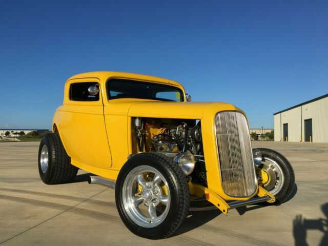 Ford MODEL A HOT ROD 3 WINDOW 1932 image number 14