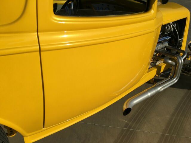 Ford MODEL A HOT ROD 3 WINDOW 1932 image number 41