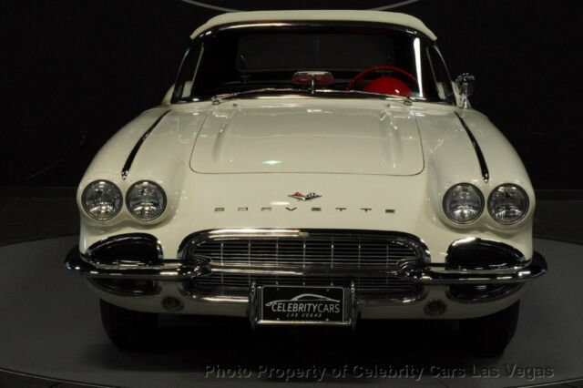 Chevrolet Corvette 1961 image number 20