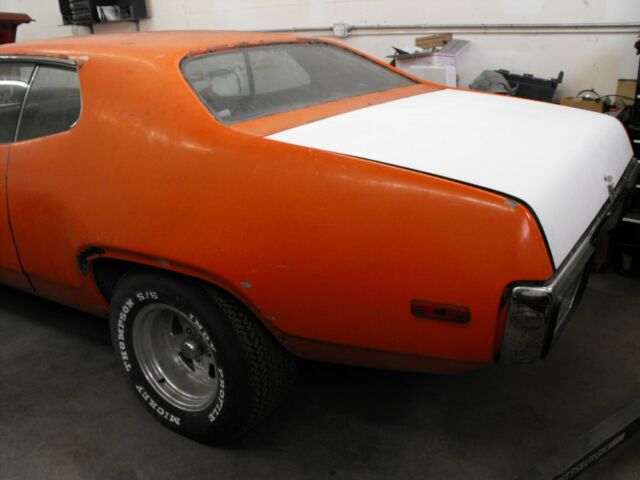 Plymouth Road Runner 1972 image number 1