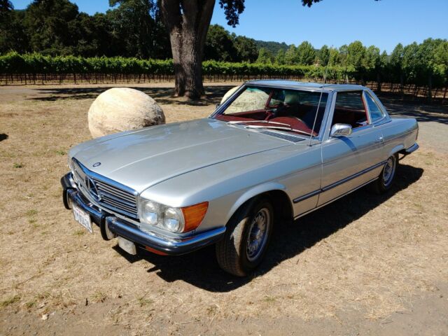 Mercedes-Benz 400-Series 1973 image number 22