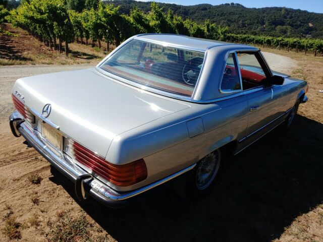 Mercedes-Benz 400-Series 1973 image number 27