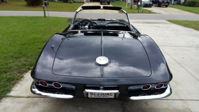 Chevrolet Corvette 1962 image number 13