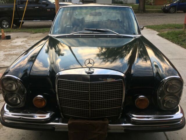 Mercedes-Benz S-Class 1970 image number 16