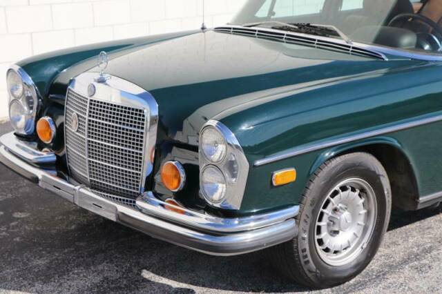 Mercedes-Benz 280 SEL 4.5 1972 image number 15