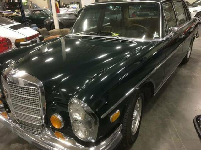 Mercedes-Benz 280 SEL 4.5 1972 image number 23