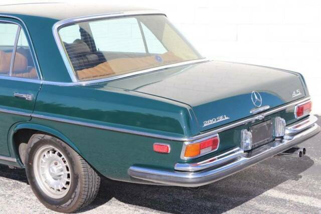 Mercedes-Benz 280 SEL 4.5 1972 image number 33