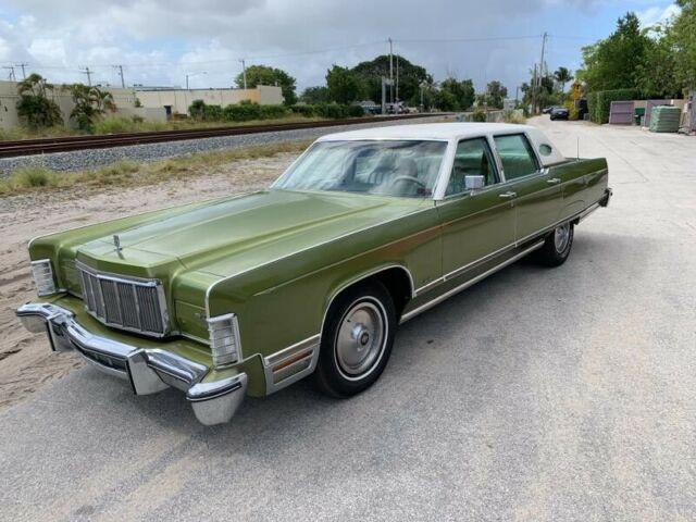 Lincoln Continental 1975 image number 2