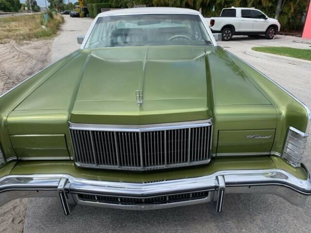 Lincoln Continental 1975 image number 4