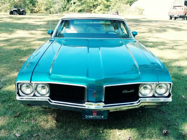 Oldsmobile Cutlass 1970 image number 0