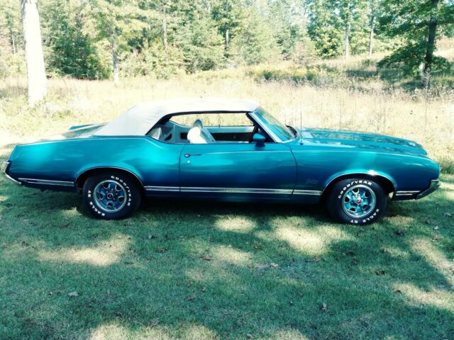 Oldsmobile Cutlass 1970 image number 1