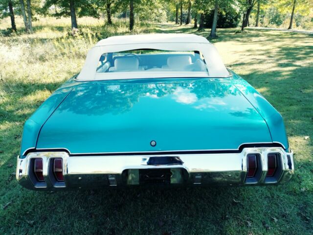 Oldsmobile Cutlass 1970 image number 2