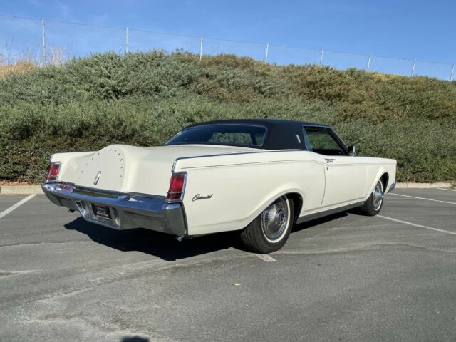 Lincoln Continental 1969 image number 11