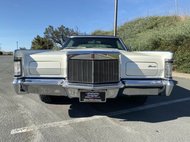 Lincoln Continental 1969 image number 18