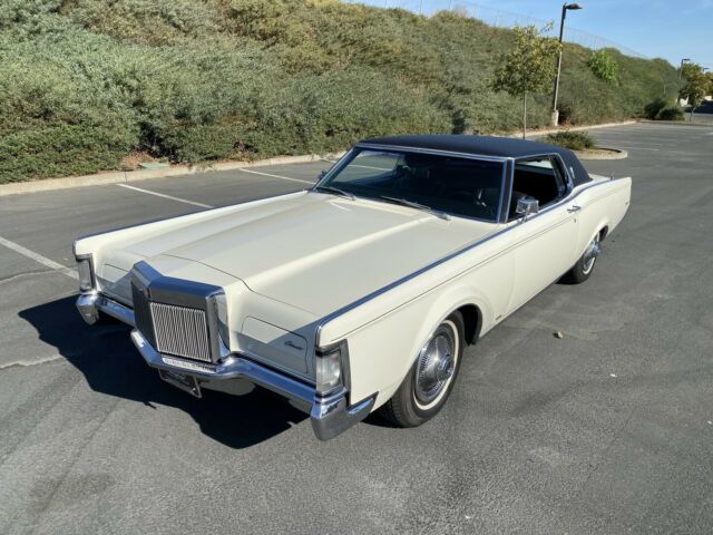 Lincoln Continental 1969 image number 25