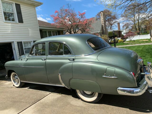 Chevrolet Styleline Deluxe 1950 image number 1