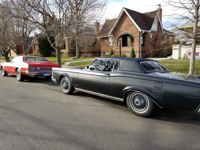 Lincoln Mark III 1969 image number 2