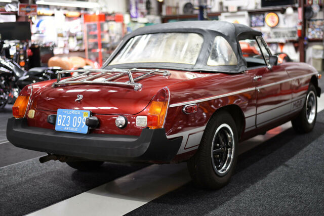 MG MGB 1977 image number 4