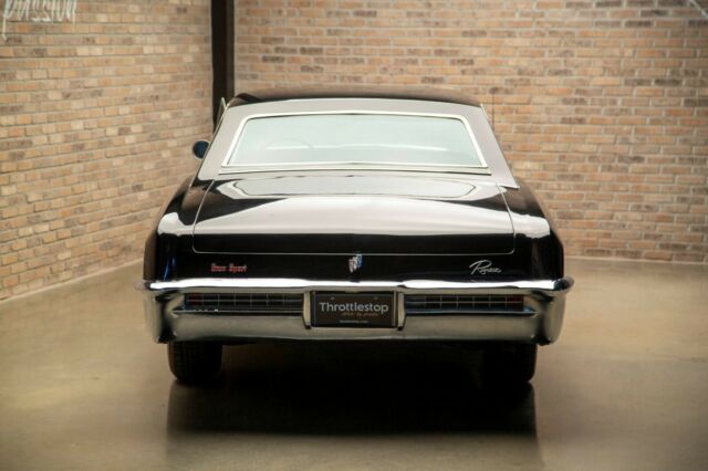 Buick Riviera 1965 image number 2