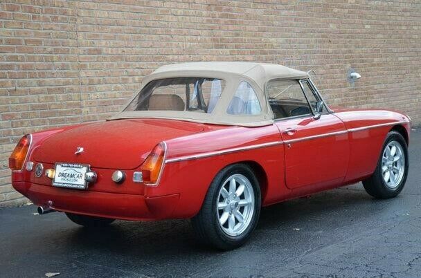 MG MGB 1977 image number 1