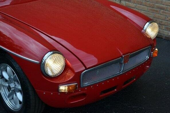 MG MGB 1977 image number 28