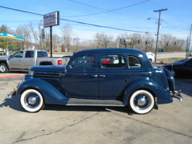 Ford Deluxe 1936 image number 0